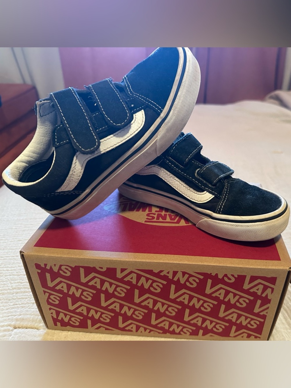 Vans Kids Low-Top Velcro Sneakers